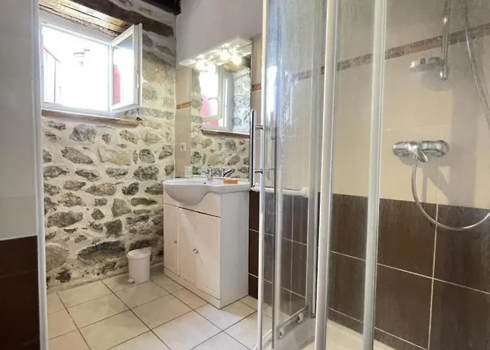 Nyaraló Komaxurinea Jaxu