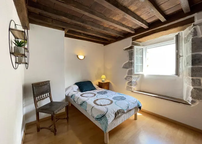 Nyaraló Komaxurinea