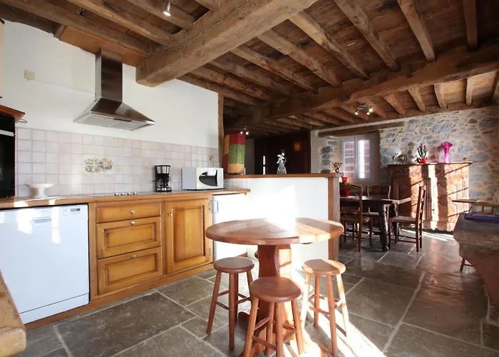 Nyaraló Komaxurinea *