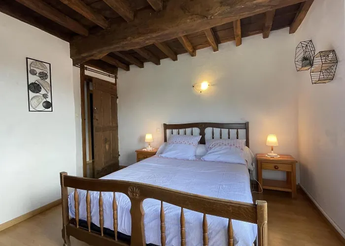 Nyaraló Komaxurinea